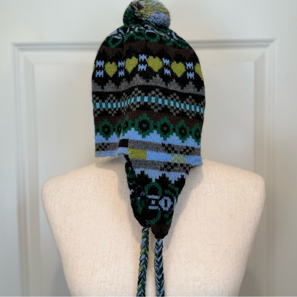 Weekend Max Mara Label-cut Bennie Hat with Pon Pon Size: OS Fall/ Winter/Holiday - Picture 9 of 13